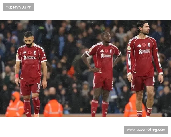 利物浦右路防守承压，布拉德利能否限制曼城多库